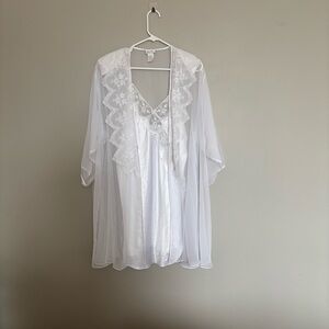 Chic White Floral Lace Top